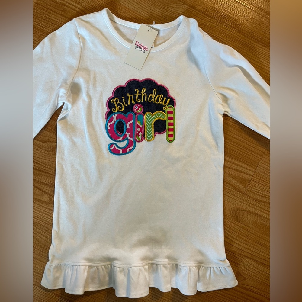 Natalie Grant NWT Embroidered Birthday Girl Short‎ Size 12